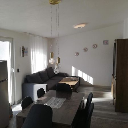 Apartman Kety Vir Esterno foto