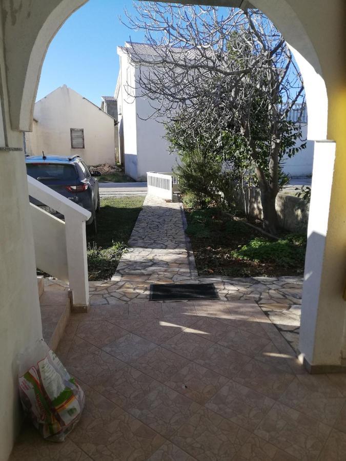 Apartman Kety Vir Esterno foto