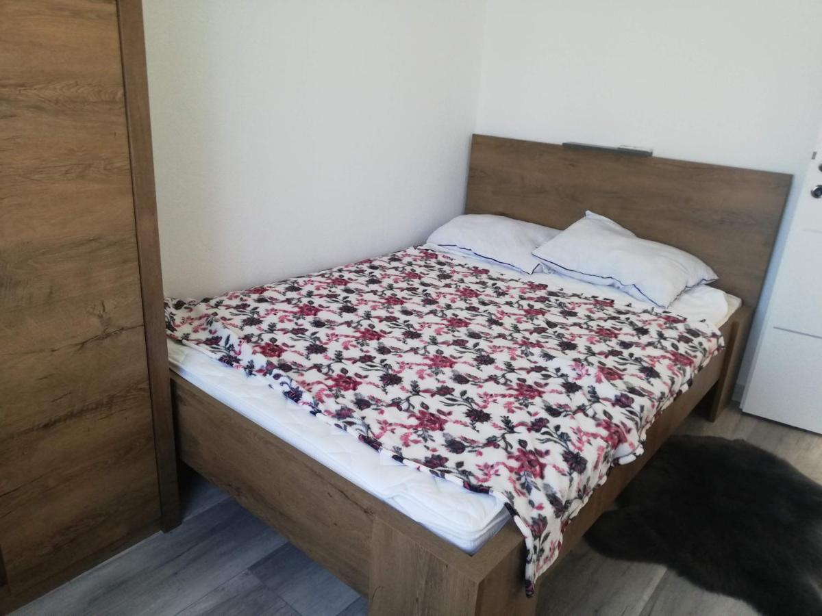 Apartman Kety Vir Esterno foto