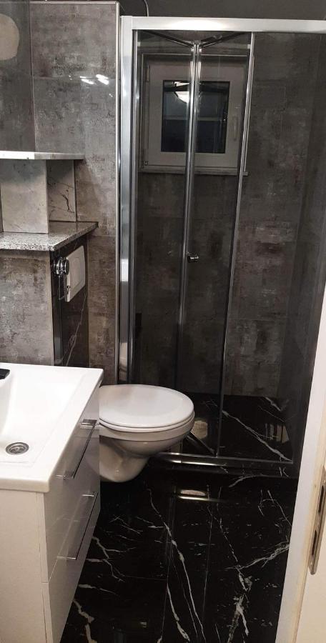 Apartman Kety Vir Esterno foto