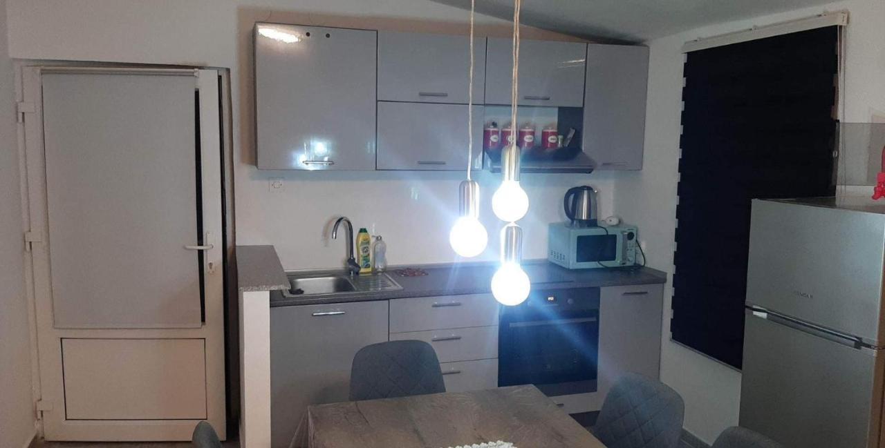 Apartman Kety Vir Esterno foto