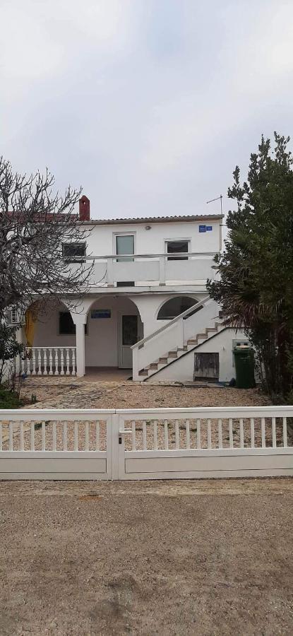 Apartman Kety Vir Esterno foto